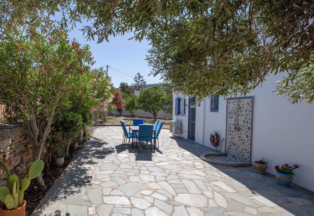 Ruby'S Summer House With Spacious Garden And Free Parking Gavrio Exterior photo